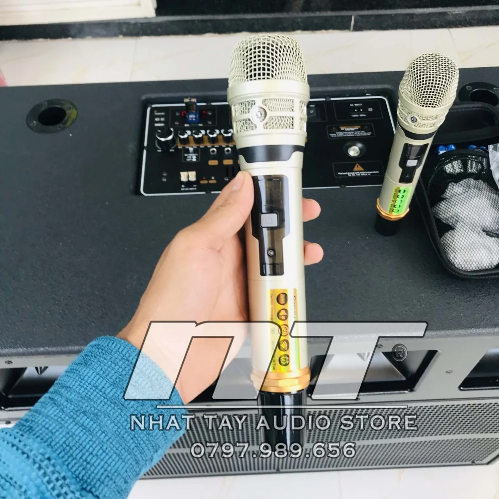 Loa Keo 4 Tac Doi Jbl 4044