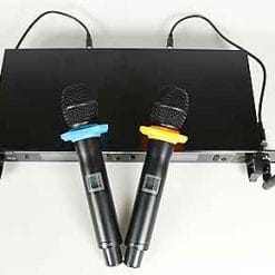 Micro không dây Shure UR-12D, khoảng cách kết nối đến 80m